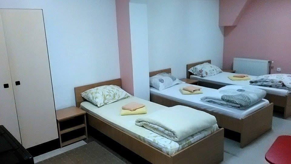 Hostel Paparazzo & Apartmens Kikinda Kamer foto