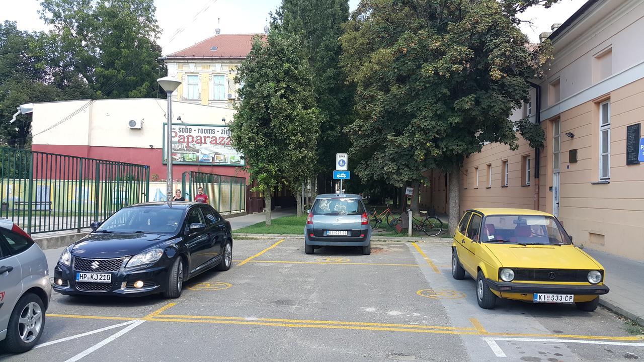 Hostel Paparazzo & Apartmens Kikinda Buitenkant foto